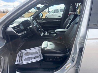 2025 Jeep Grand Cherokee 4xe Base