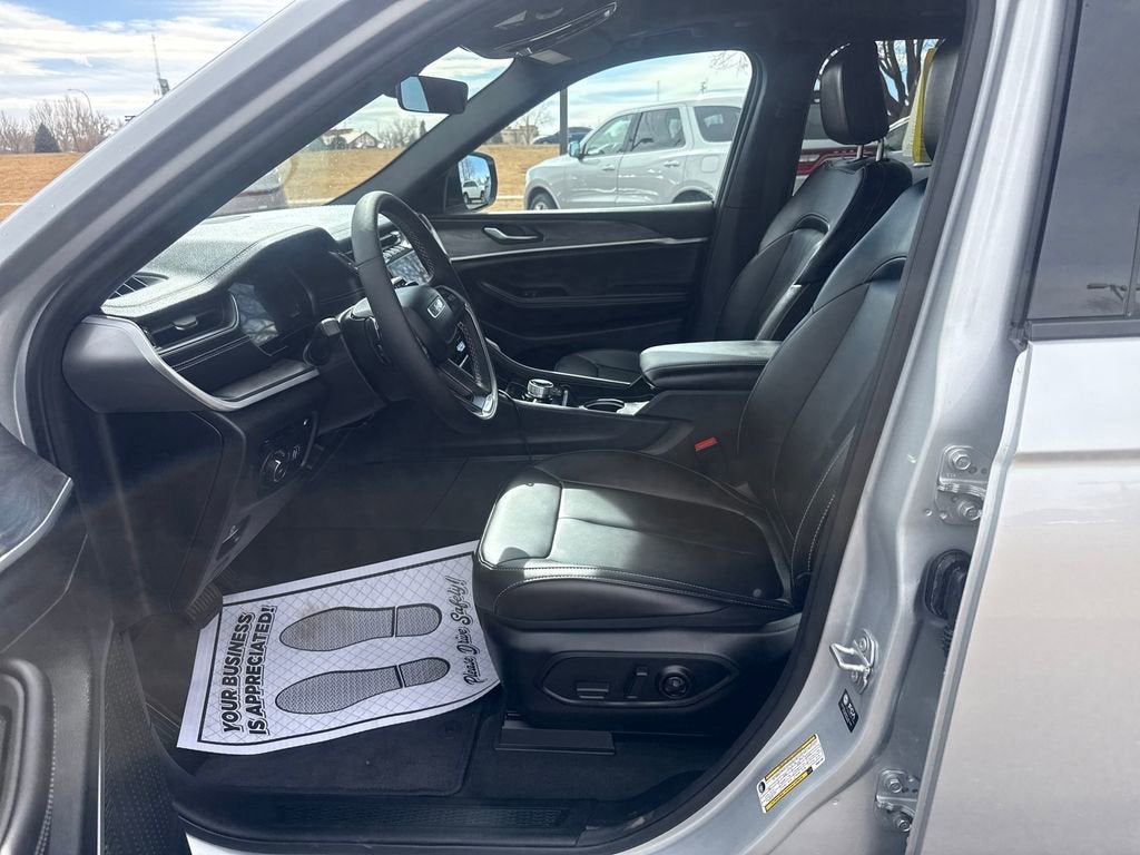 2025 Jeep Grand Cherokee 4xe Base