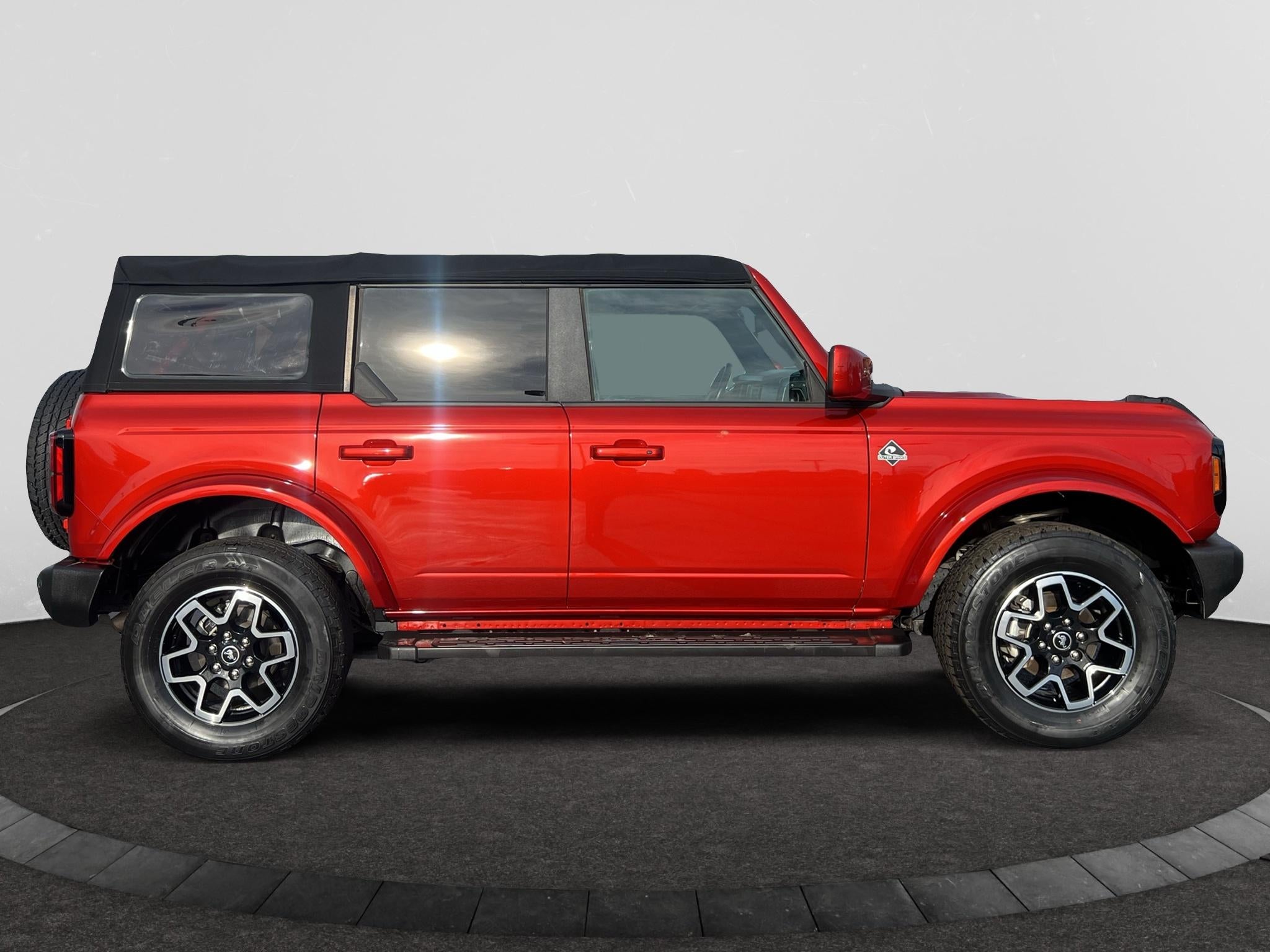 2023 Ford Bronco Base
