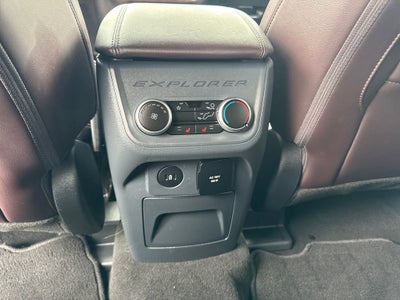 2025 Ford Explorer Platinum