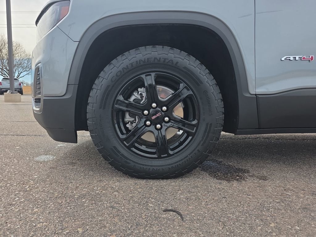 2023 GMC Acadia AT4