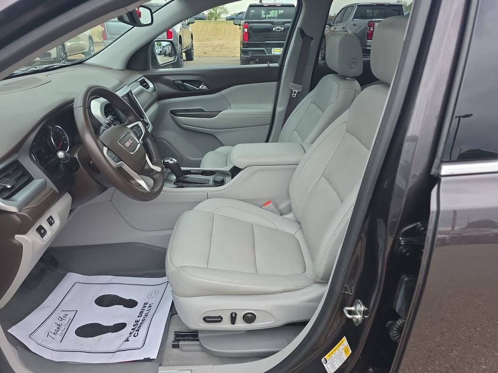 2017 GMC Acadia SLT