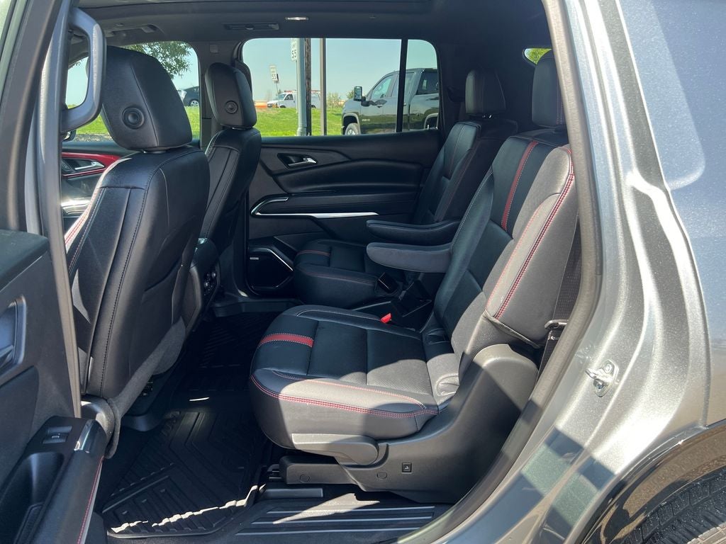 2025 Chevrolet Traverse RS