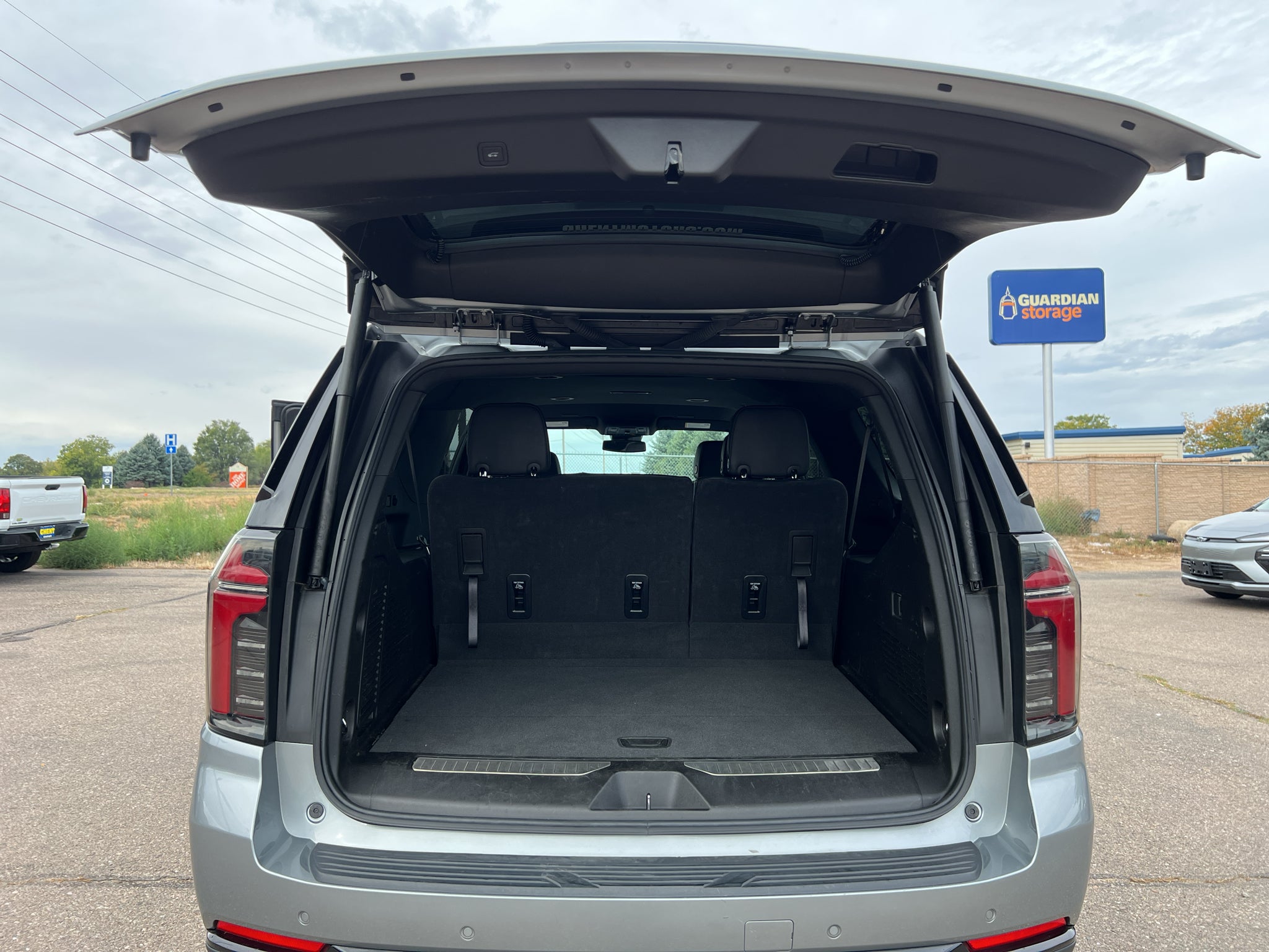 2025 Chevrolet Suburban Z71