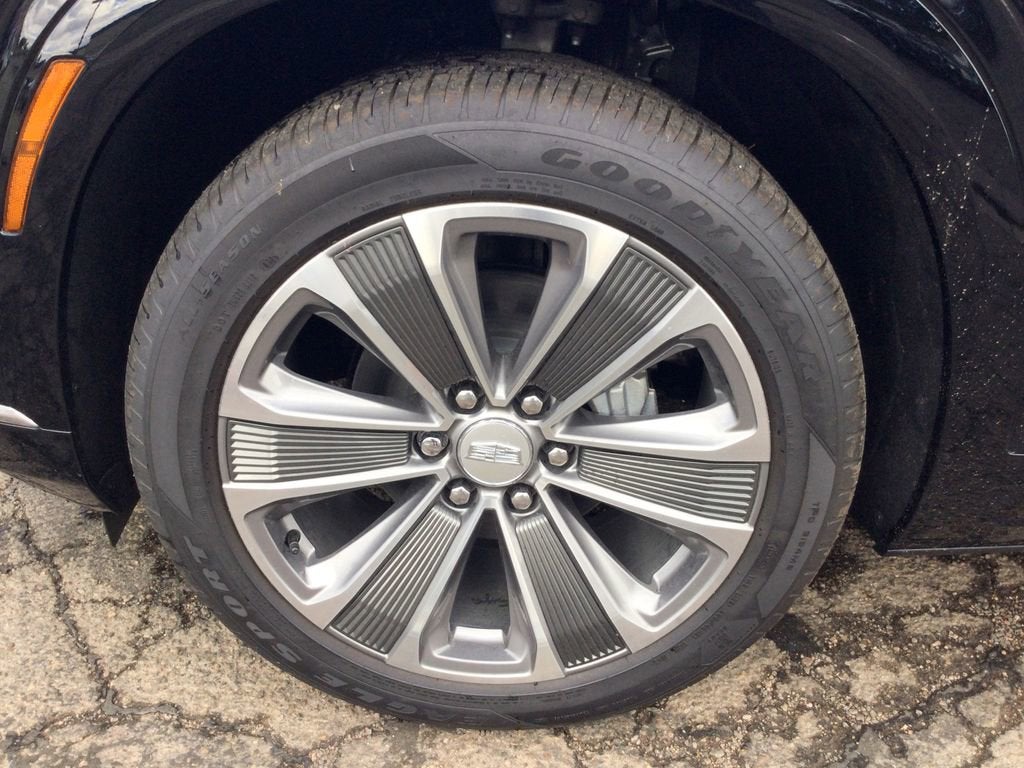 2026 Cadillac VISTIQ Luxury