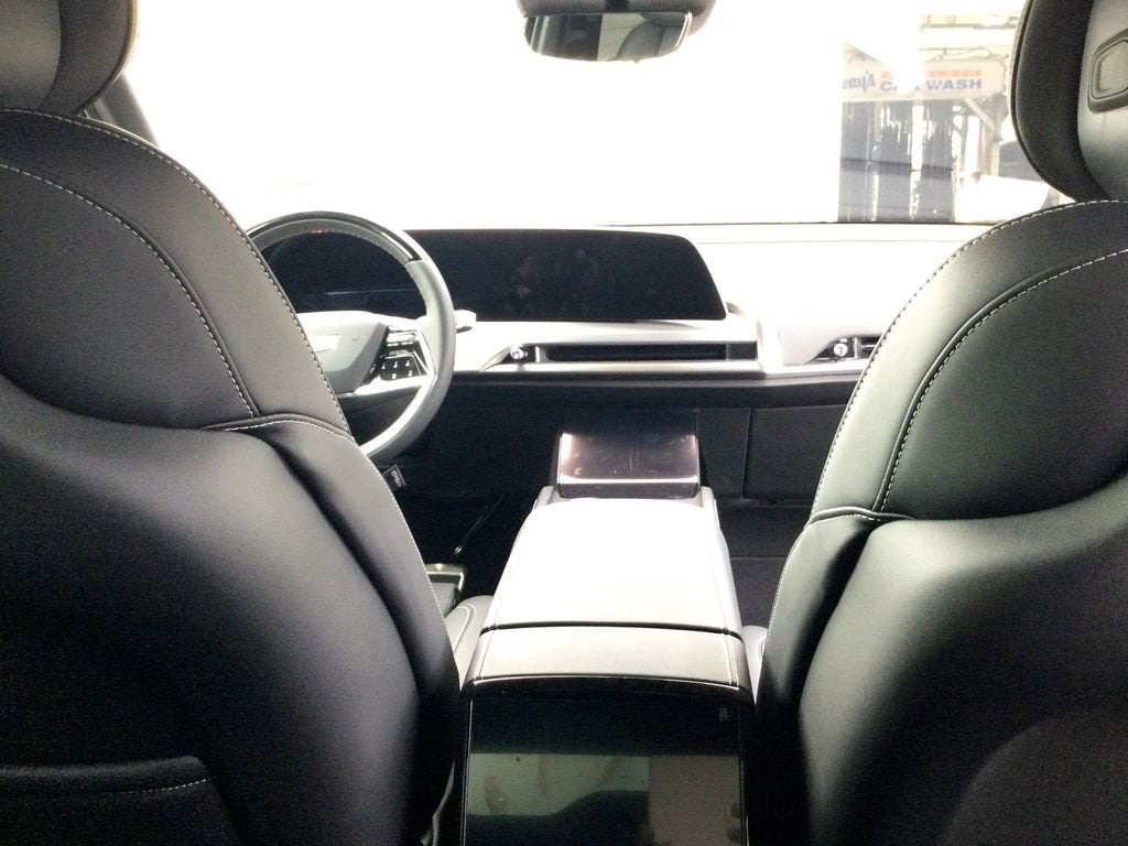 2026 Cadillac VISTIQ Luxury