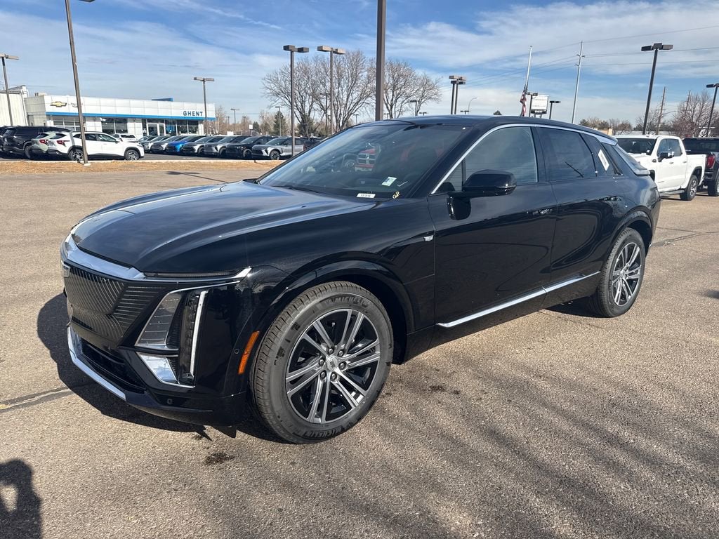 2025 Cadillac LYRIQ Luxury 2