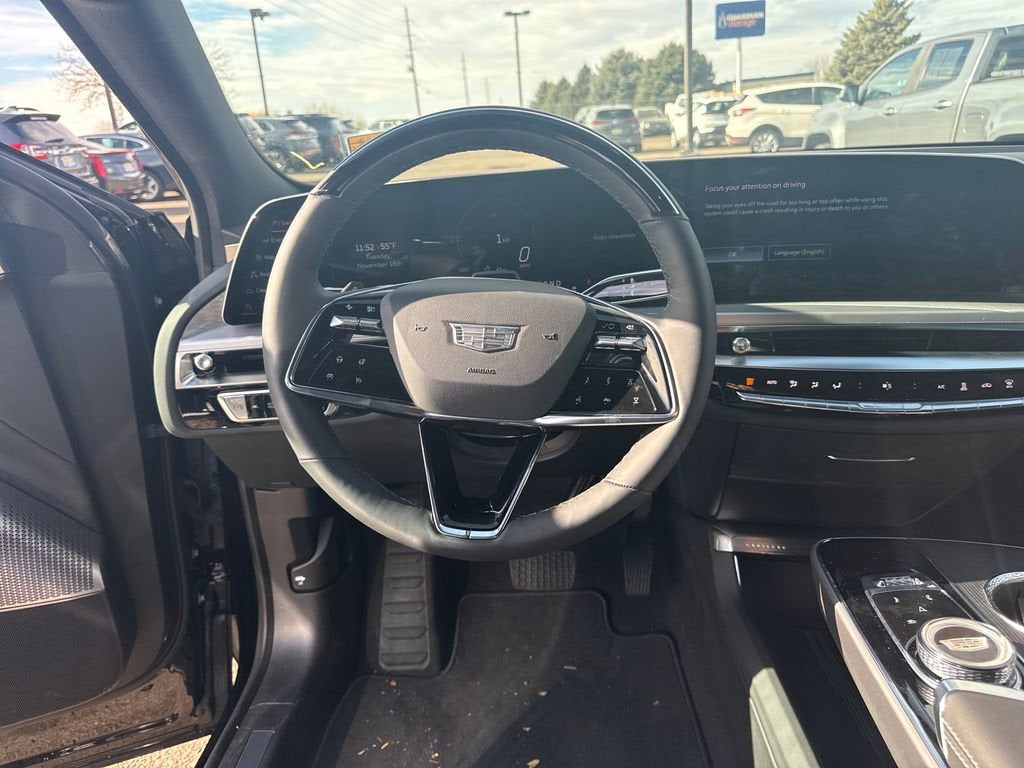 2025 Cadillac LYRIQ Luxury 2