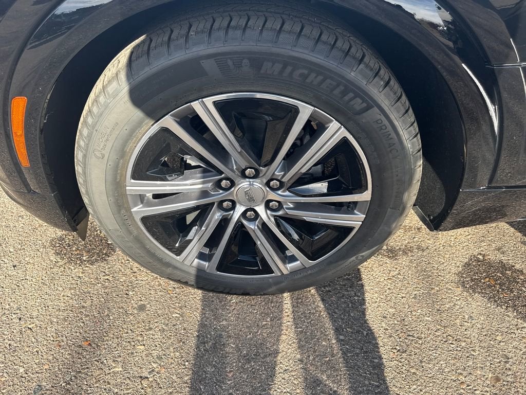 2025 Cadillac LYRIQ Luxury 2