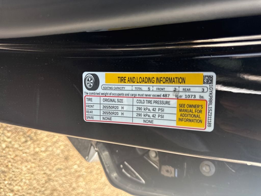 2025 Cadillac LYRIQ Luxury 2