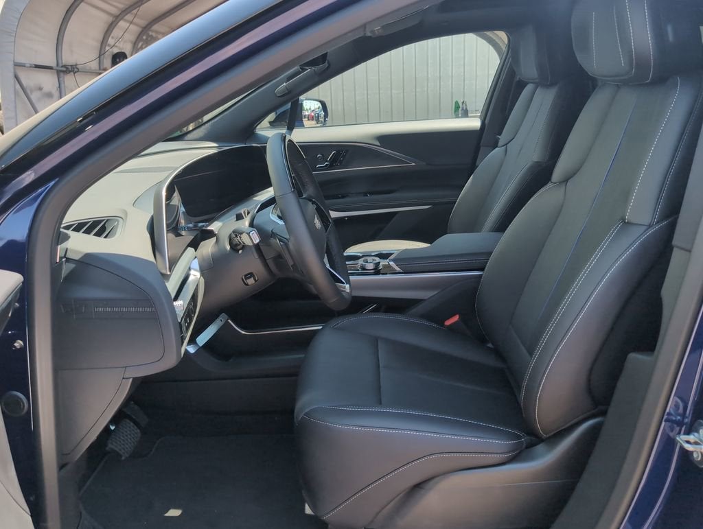 2025 Cadillac LYRIQ Sport 2