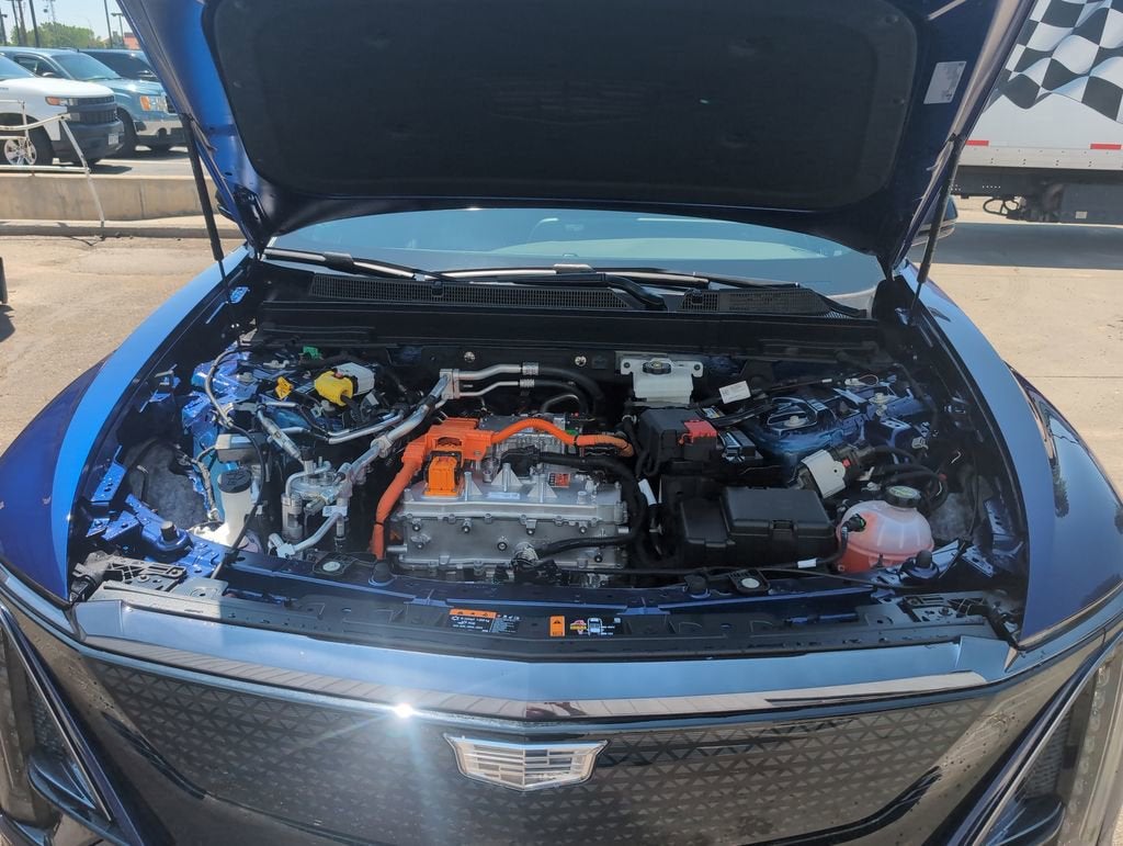 2025 Cadillac LYRIQ Sport 2