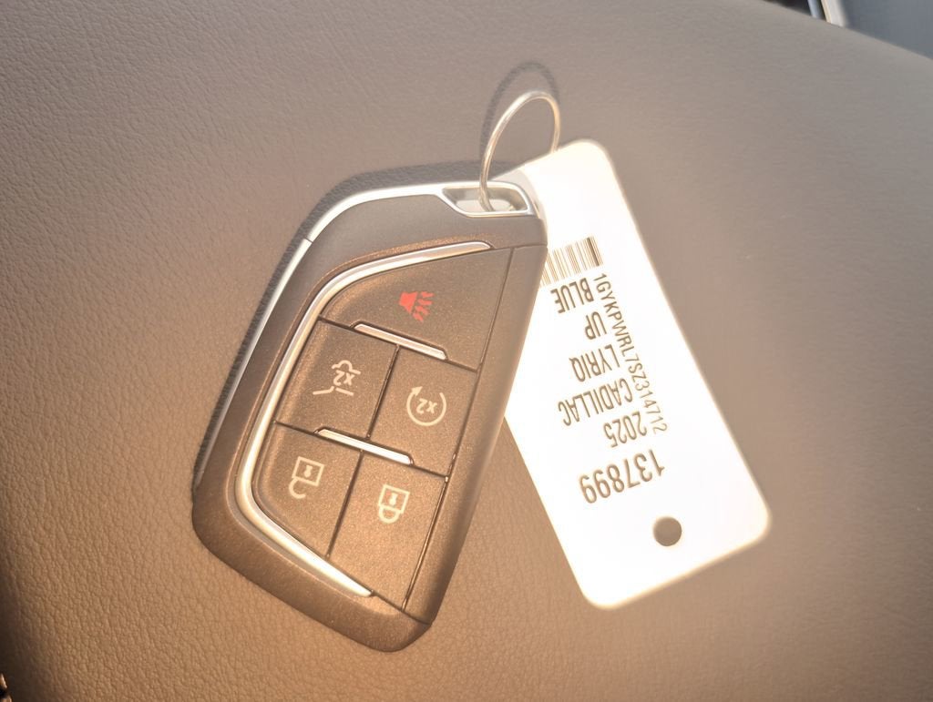 2025 Cadillac LYRIQ Sport 2