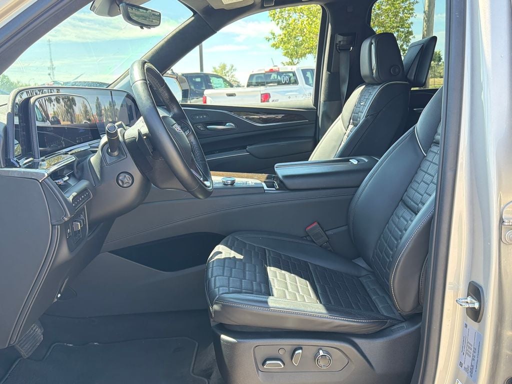 2024 Cadillac Escalade ESV Sport Platinum