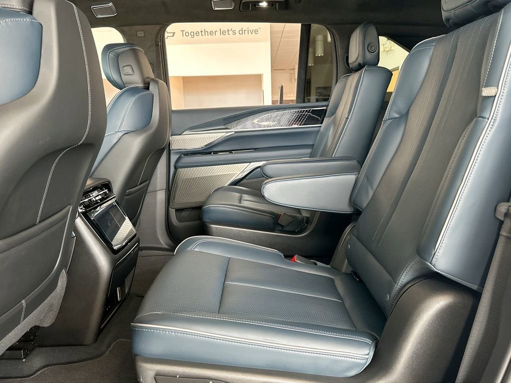 2025 Cadillac ESCALADE IQ Sport 2