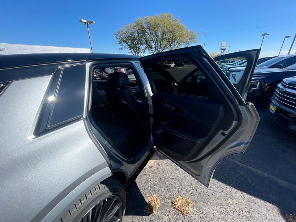 2026 Cadillac LYRIQ V-Series