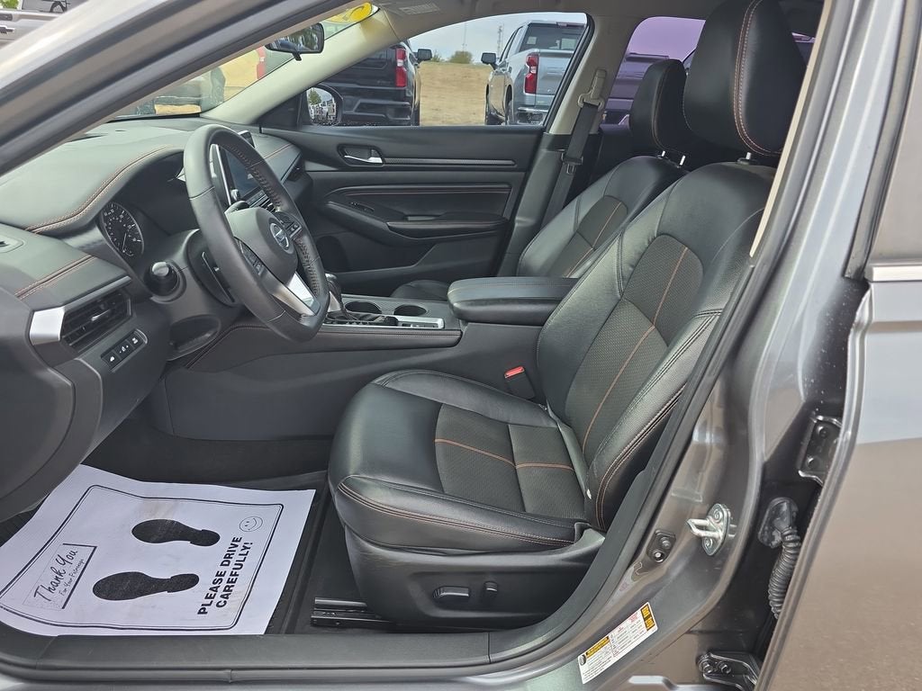 2022 Nissan Altima 2.5 SR