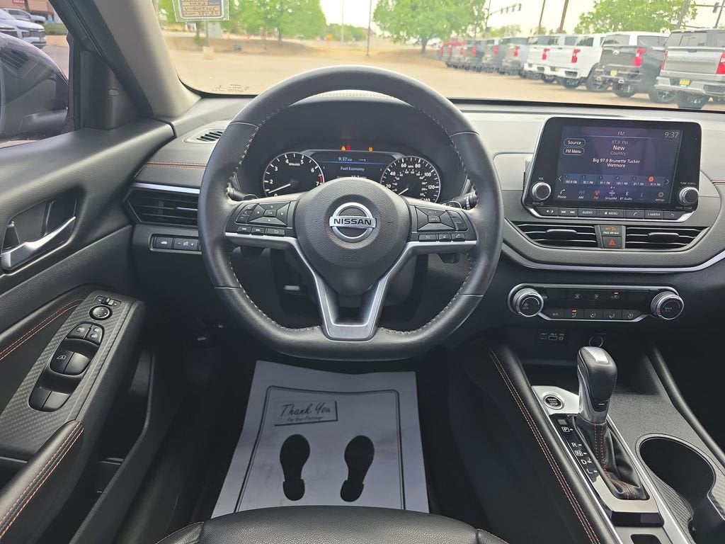 2022 Nissan Altima 2.5 SR