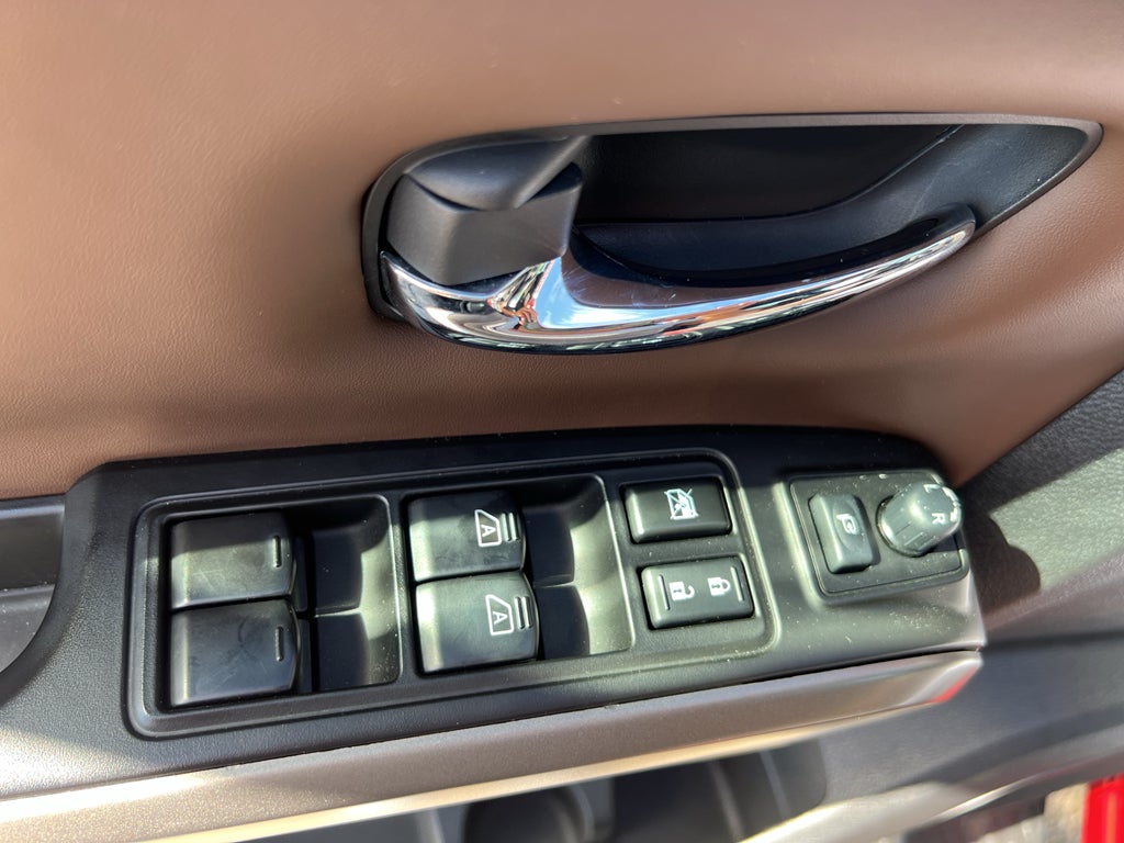 2024 Nissan Titan Platinum Reserve