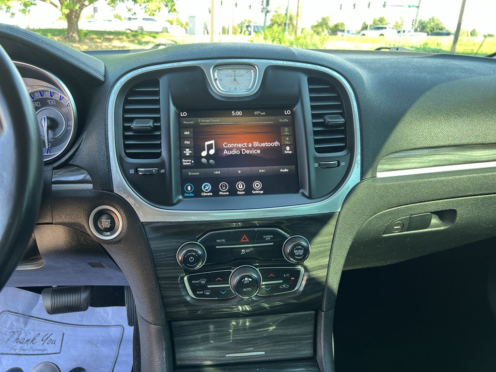 2020 Chrysler 300 Touring