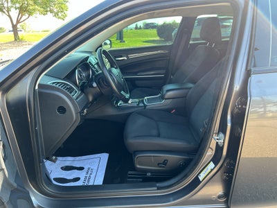 2020 Chrysler 300 Touring