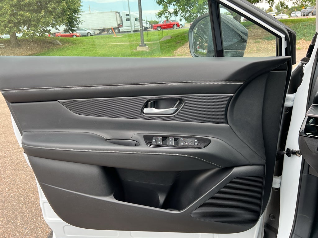 2025 Nissan Murano SV