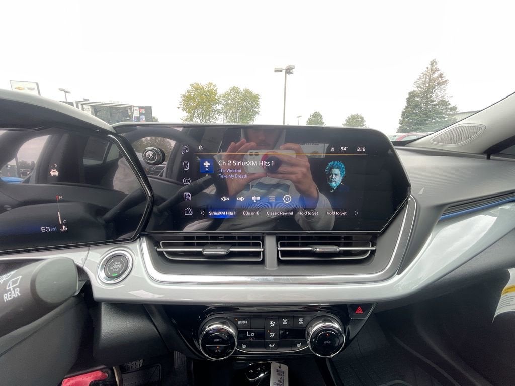 2025 Chevrolet Trax LT