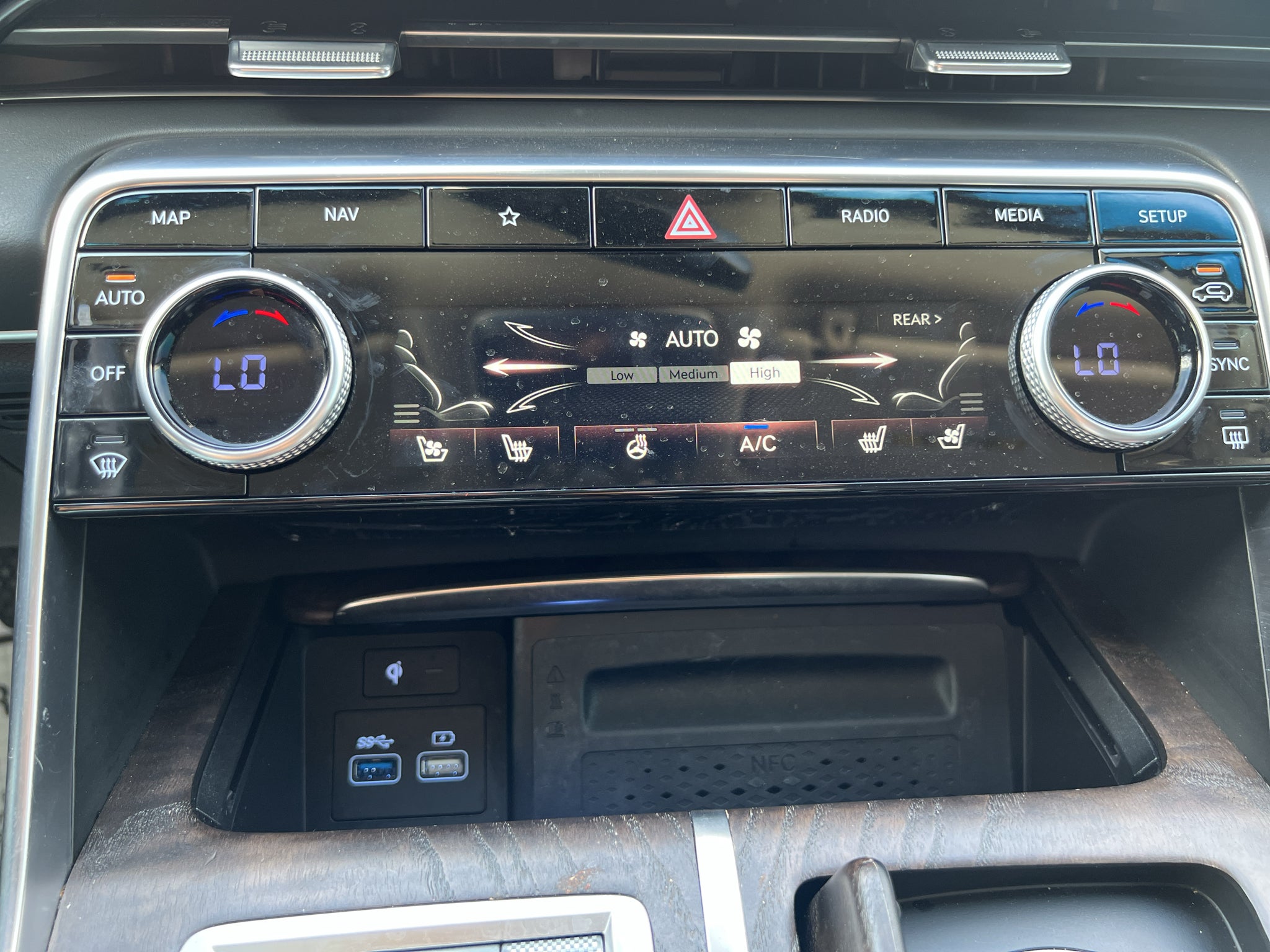 2024 Genesis GV80 Base