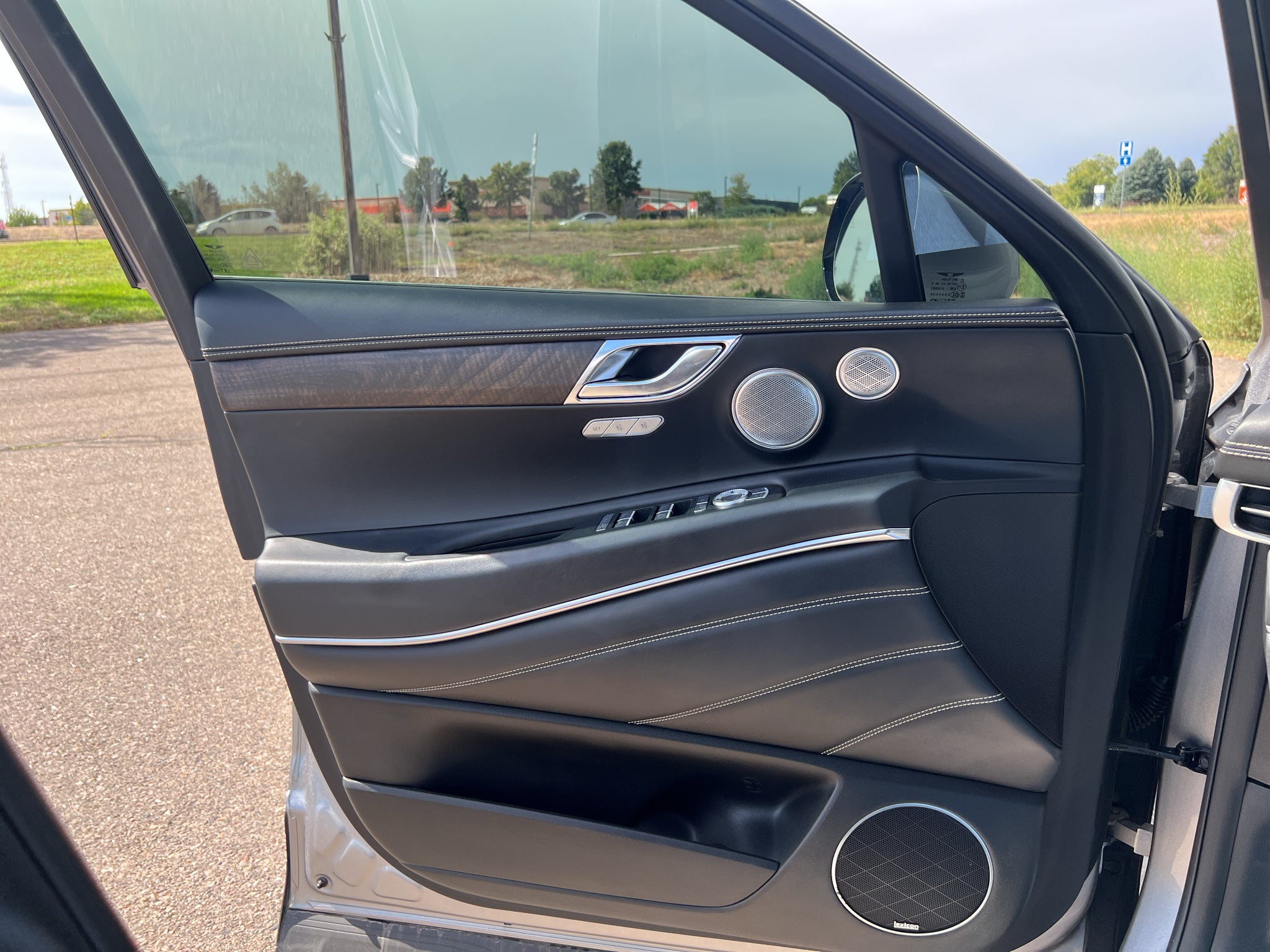 2024 Genesis GV80 Base