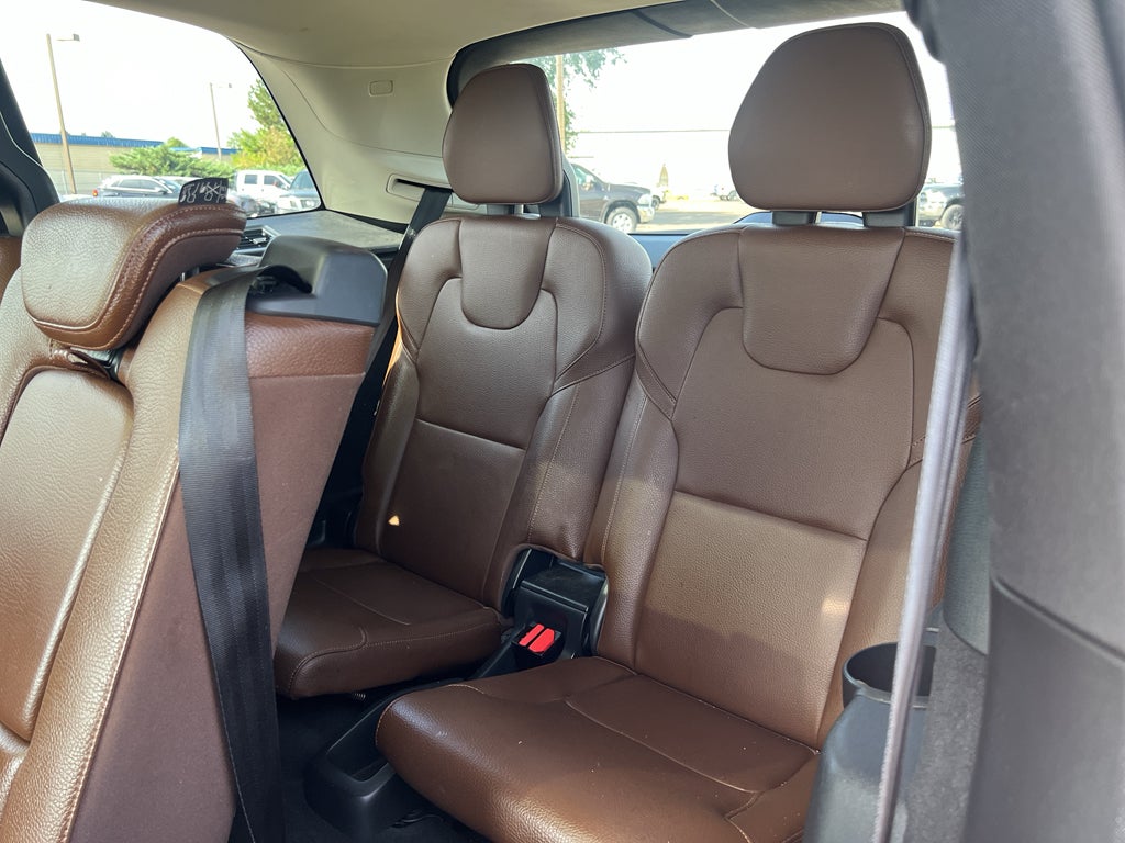 2019 Volvo XC90 Momentum