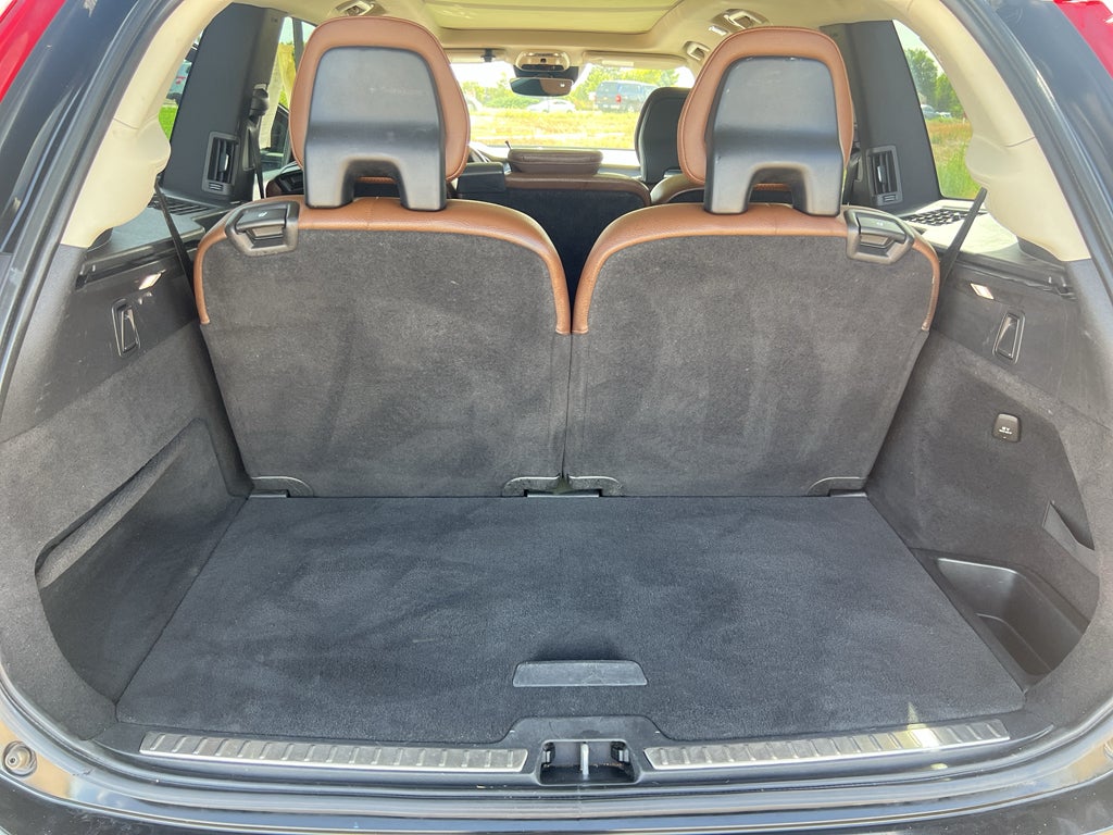 2019 Volvo XC90 Momentum