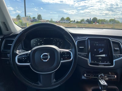 2019 Volvo XC90 Momentum