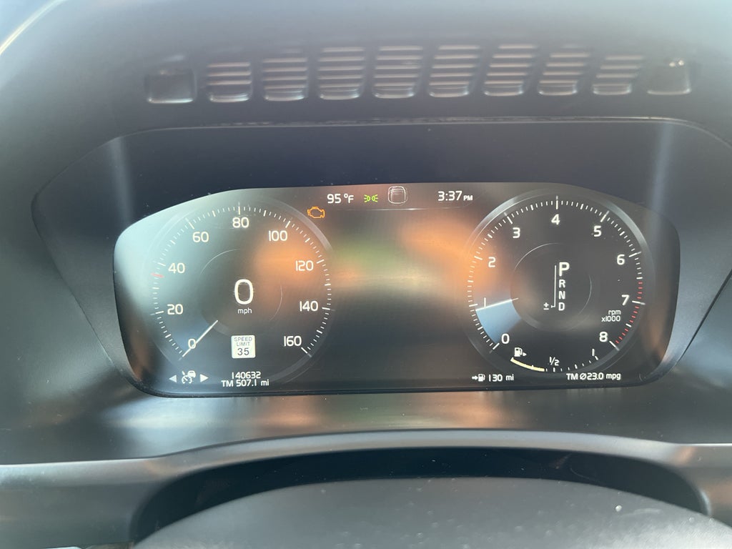 2019 Volvo XC90 Momentum