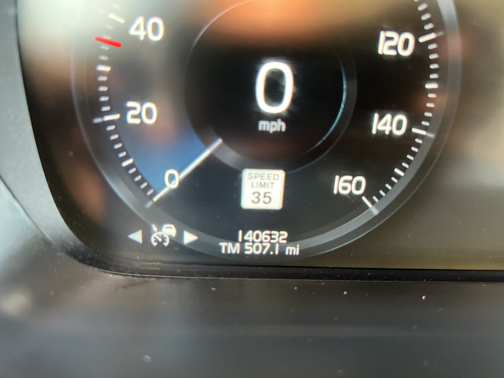 2019 Volvo XC90 Momentum