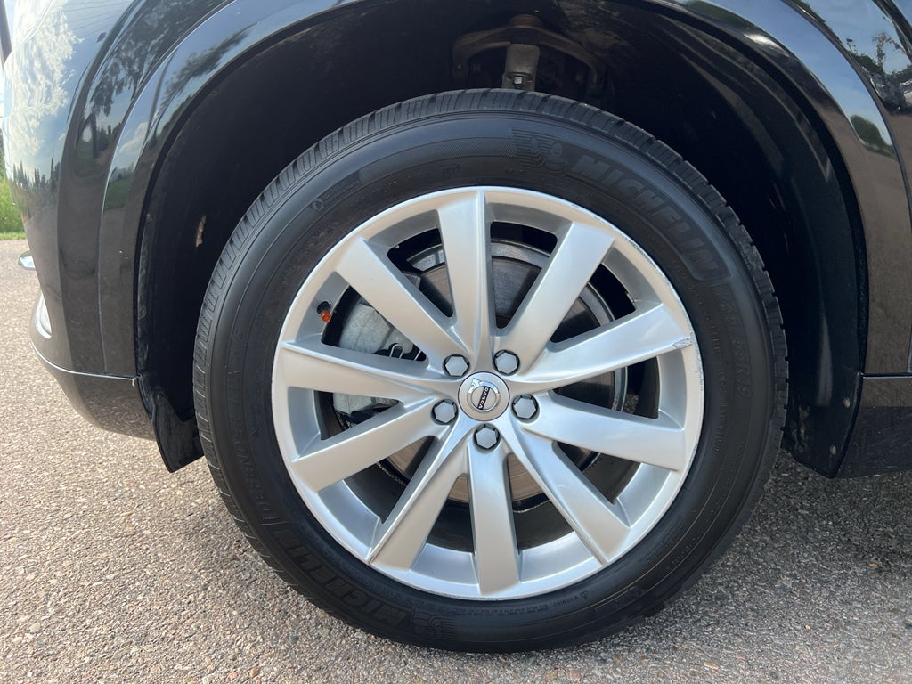 2019 Volvo XC90 Momentum