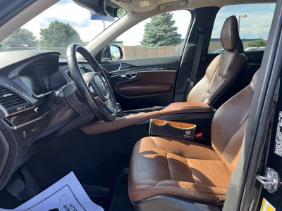 2019 Volvo XC90 Momentum