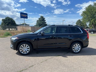 2019 Volvo XC90 Momentum